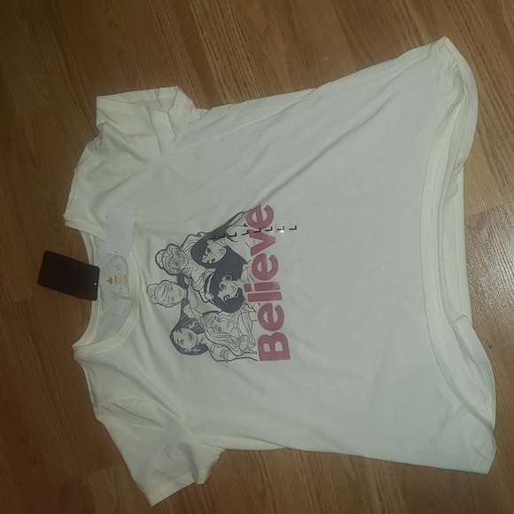 Disney Tops - New Disney Princess 👸T size L